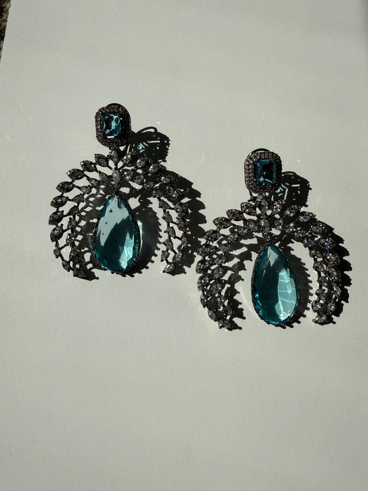 Royal Elegance – Premium Black-Plated Necklace for Special Occasions
