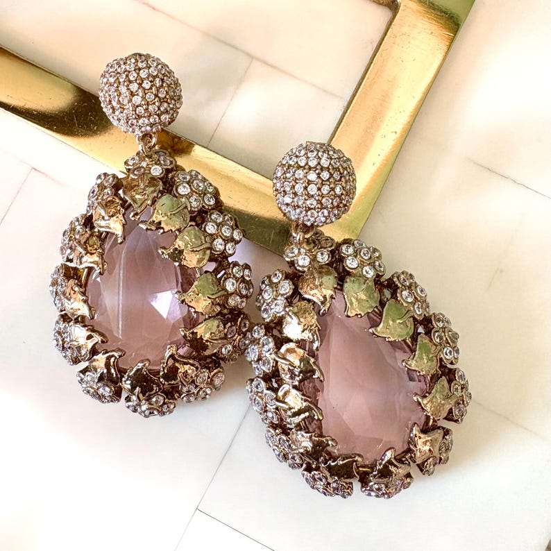 Rahi Gold Glass Stone Earrings w Floral Detailing